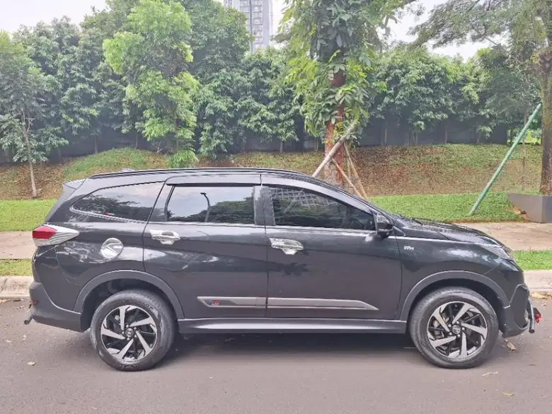 Toyota Rush Istimewa